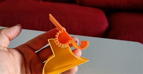 Gear phone stand (vase mode) by antirez | Download free STL model | Printables.com