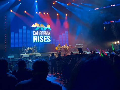 Long-Term Fire Relief Grants Awarded from Governor's "California Rises" Concert | The Ritz Herald