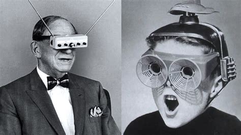 What Year Was The First Virtual Reality Headset Created? | Robots.net