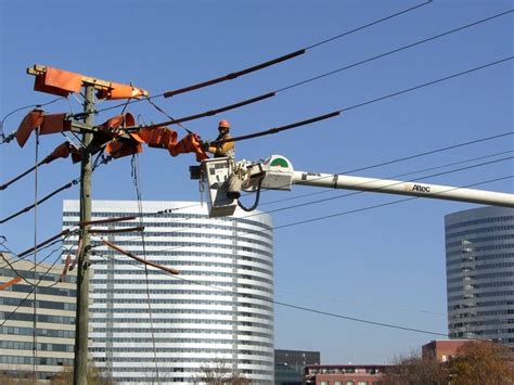 Ode Street Tribune: improving power grid