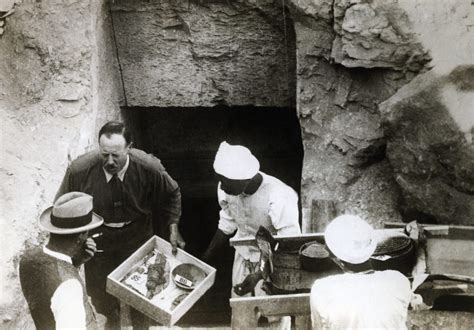 King Tutankhamun Exhibition Will Move from Los Angeles to Paris | Egyptian Streets