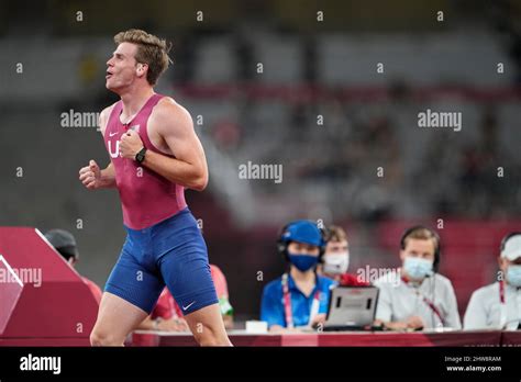 Christopher Nilsen participating in the Tokyo 2020 Olympics in the pole vault discipline Stock ...