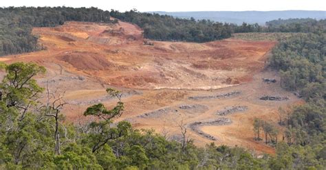 Bauxite mining impacts on bushwalking,hiking near Perth