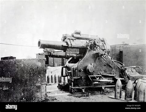 Types of howitzers used in A.E.F ca. 1916-1921 Stock Photo - Alamy