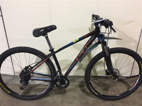 BLACK GT KARAKORAM 27 SPEED FRONT SUSPENSION MOUNTAIN BIKE WITH FULL DISC BRAKES