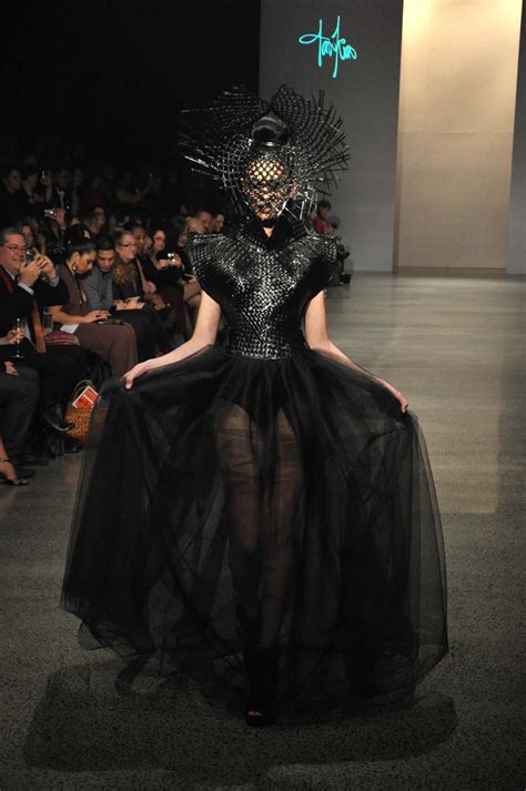 Shona Tawhiao at Miromoda 2012 | Wearable art clothing, Island fashion, Fashion