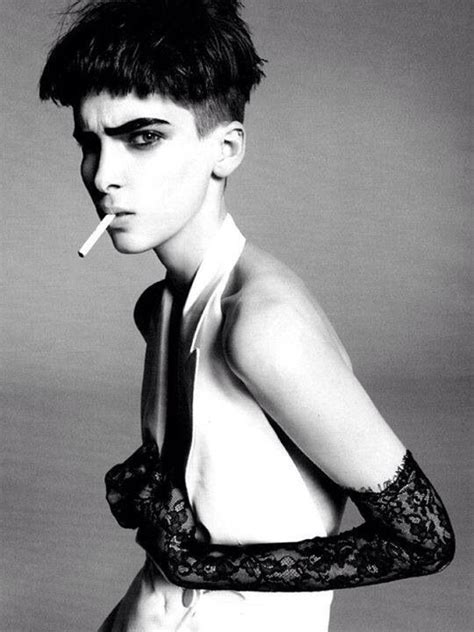 Pin by Bianca Lecompte on Portrait of atitude | Androgynous hair, Androgynous women, Androgynous ...