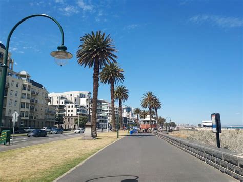 Port Melbourne Beach - Beach Street, Hotel & Dog Beach