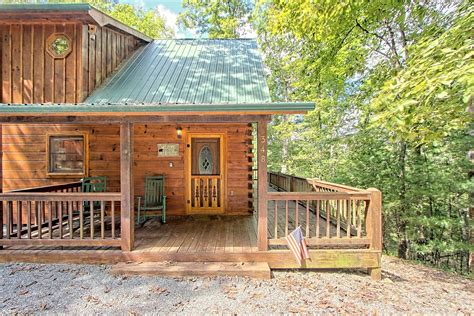 Vacation Cabin | Blue Ridge, Georgia | Glamping Hub