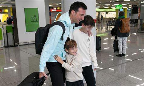 Lionel Scaloni ya está en Mallorca, donde vive con su mujer, la exjugadora de voleibol Elisa Montero