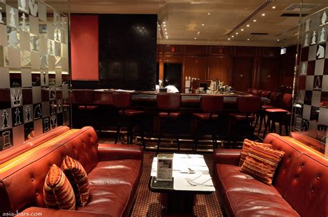 Captain’s Bar at Mandarin Oriental, Hong Kong- famous bar at iconic hotel exudes sophisticated ...