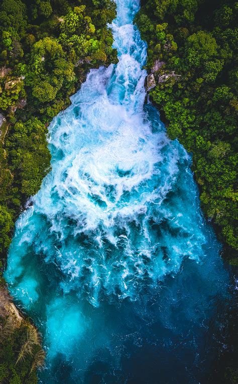 Huka Falls, New Zealand (OC) [2448 × 3959] : r/EarthPorn