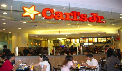 Carl's Jr Breakfast Hours & Menu Prices [Updated 2023]