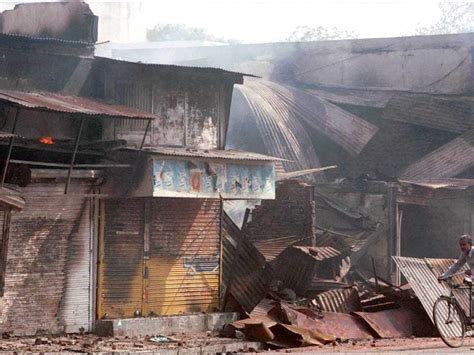 Godhra riots: 28 acquitted by Gujarat court after witnesses turn ...