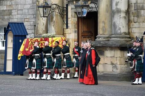 Holyroodhouse to get special live screening of Queen's funeral ...