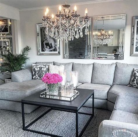 Great 40+ Modern and Glam Living Room Decorating Ideas https://homegardenmagz.com/40-modern-and ...