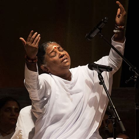 Sing With Amma Bhajan Lyrics App - The Amma Shop