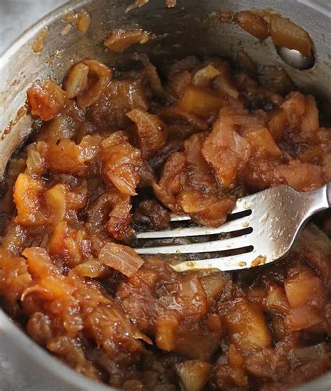 Easy Apple Chutney Recipe - Savory Spin