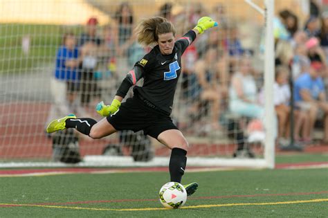 RED STARS GET USWNT GOALKEEPER ALYSSA NAEHER • SoccerToday