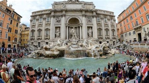 Trevi fountain in Rome: Iconic monument renovated - BBC News