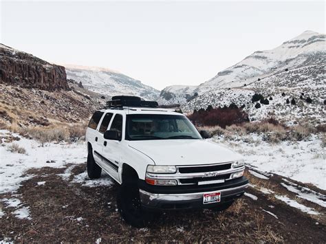 An Amazing Sleeping and Camping Setup in a Chevy Suburban – SUV RVing