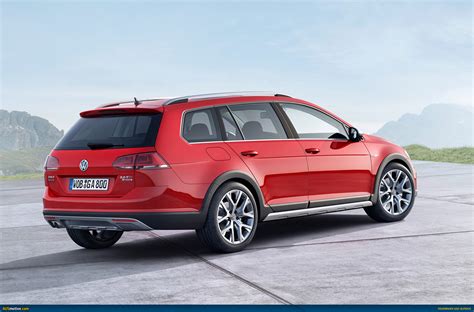 AUSmotive.com » Volkswagen Golf Alltrack revealed