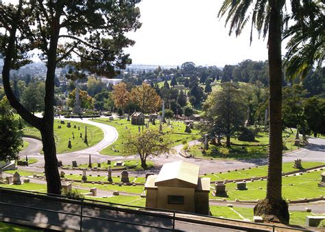 Eden By The Bay: Mountain View Cemetery