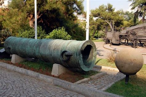 turkish bombard in Istanbul used in seige of Constanapole aka Hungarian cannon