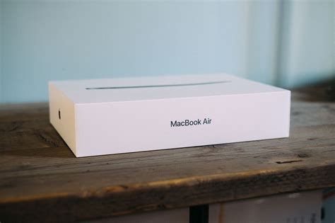 Elliot Jay Stocks | MacBook Air unboxing