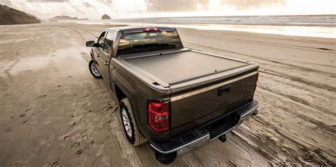 Guide to Retractable Truck Bed Covers for Protection & Security