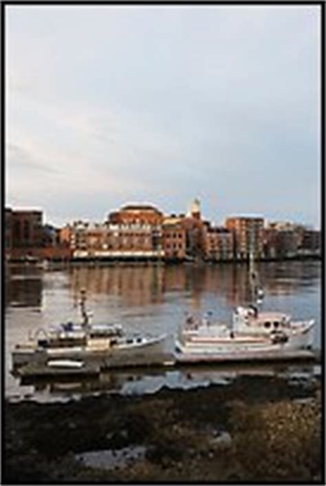 Portsmouth, New Hampshire - Waterfront Pictures - USA stock photos ...