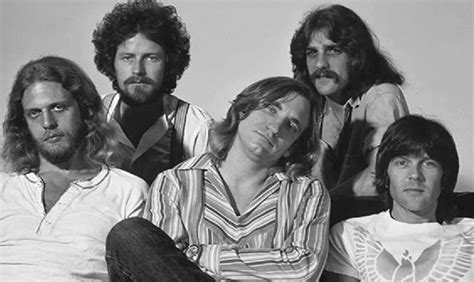 The Story Behind the Song "Hotel California" by the Eagles - Spinditty