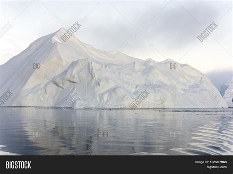 Icebergs On North Pole Image & Photo (Free Trial) | Bigstock