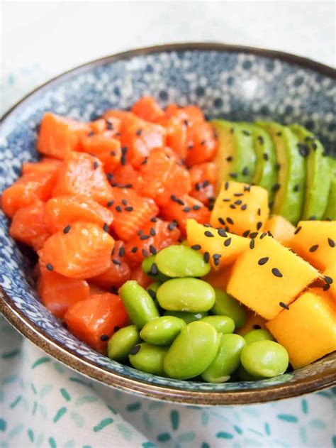 Salmon poke bowl - Caroline's Cooking