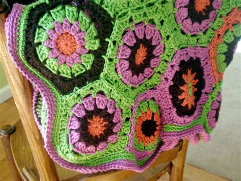 YarninCozy: Crochet Hexagon Blanket