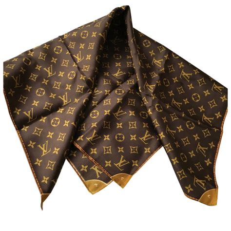 Louis Vuitton Silk scarves Brown ref.71346 - Joli Closet