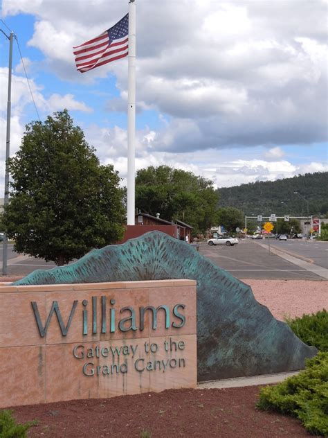 Williams, AZ : Williams Gateway photo, picture, image (Arizona) at city ...