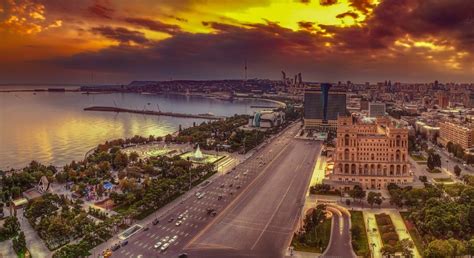 Baku City Walking Tour - Baku | FREETOUR.com