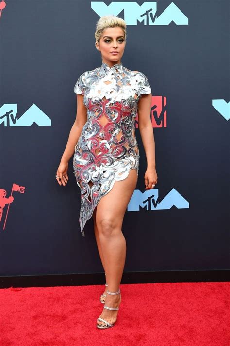 Bebe Rexha flaunts daring dress at the 2019 MTV Video Music Awards | Bebe rexha, Bebe rexa, Bebe