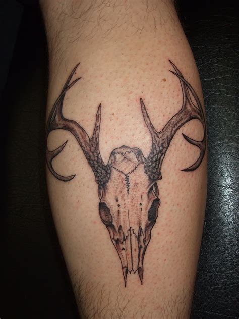 Pretty badass deer skull yo Baby Deer Tattoo, Deer Head Tattoo, Head Tattoos, Sleeve Tattoos ...