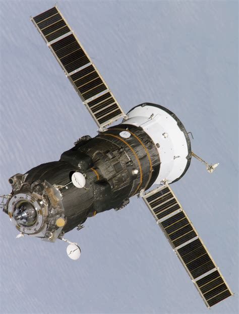 File:ISS Progress cargo spacecraft.jpg - Wikimedia Commons