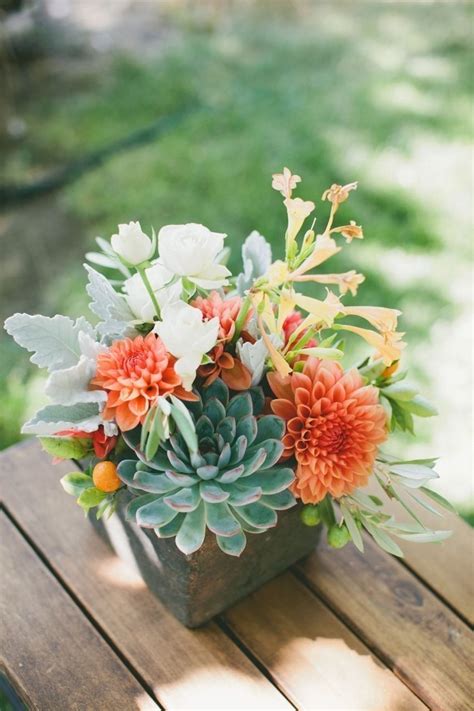 Smaller-scale version of this (esp. dahlias & succulents) for centerpieces? | Succulent wedding ...