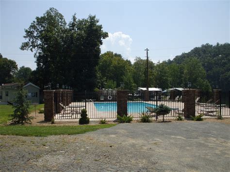 Douglas Lake Campground - 3 Photos - Sevierville, TN - RoverPass