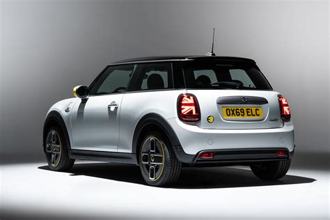 181bhp Mini Electric unveiled to rival BMW i3s - pictures | Evo