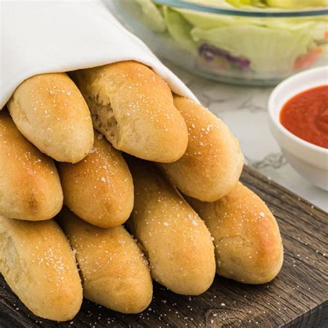 Copycat Olive Garden Breadsticks | Fasci Garden