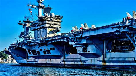 Aircraft Carrier USS Carl Vinson Is Simply a Naval Masterpiece | The ...