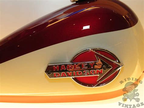 Harley-Davidson Tank Emblem and Paint Colors for 1959 - 1960 ~ Riding ...