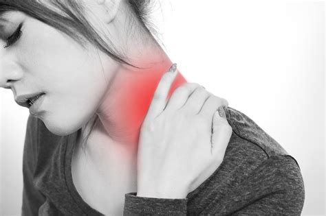 The Common Causes of Throbbing Neck Pain: A Helpful Guide