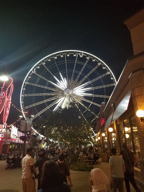 The Niagara falls skywheel at night : r/pics