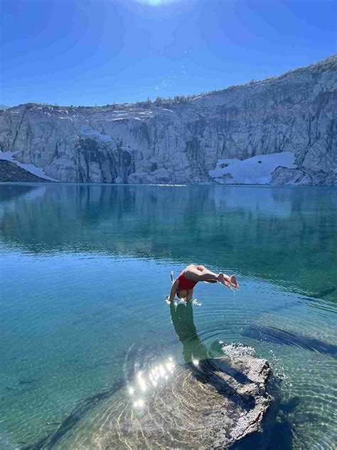 Complete Guide to Hiking the Enchantments: Permits, Trail Tips + More! - Ready, Set, PTO